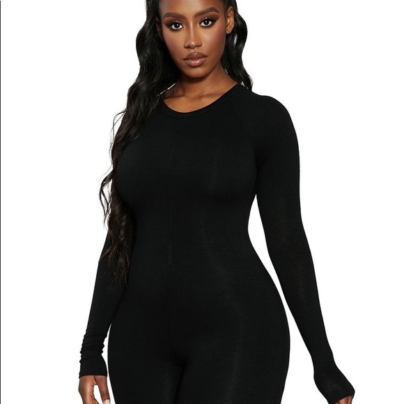 💕😍❤️MAKE AN OFFER! NAKED WARDROBE ROMPER😍💕 - Picture 2 of 3